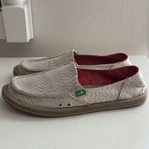 Womens Sanuk shoes!